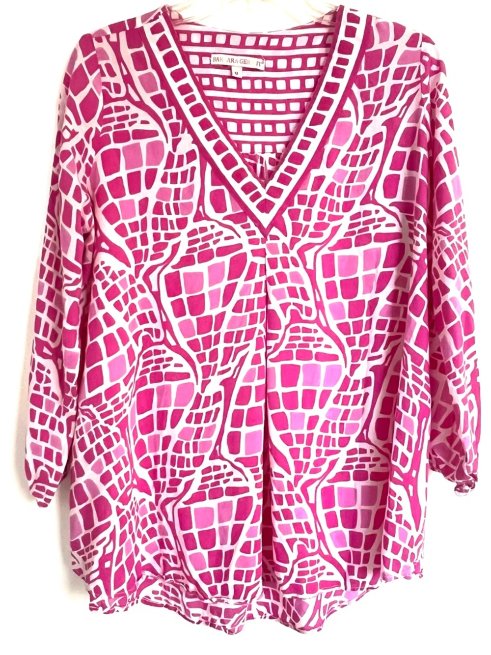 Barbara Gerwit V-Neck Pink White Geometric Top